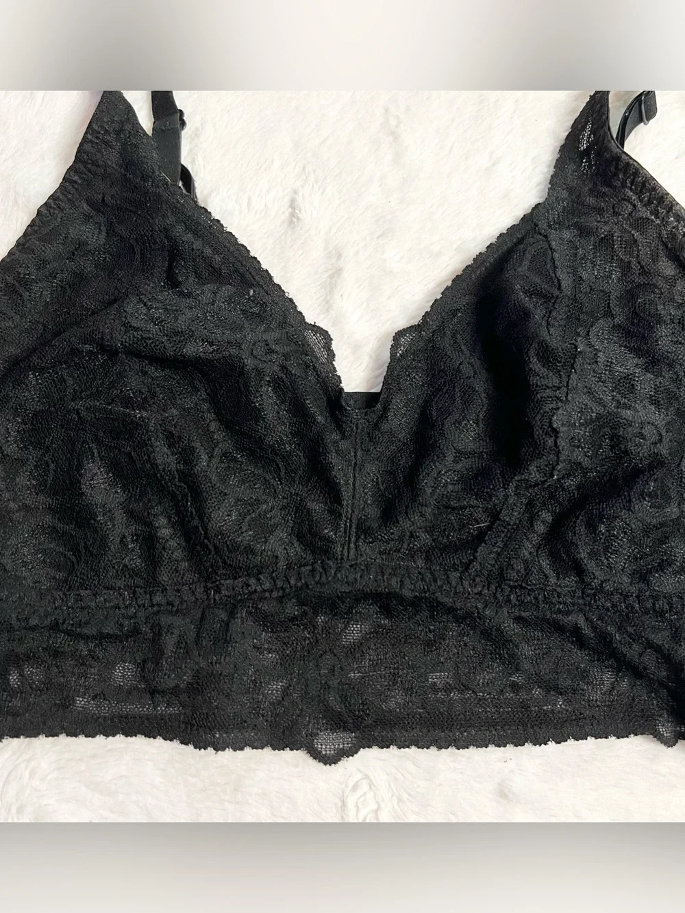 VS PINK Black Lace Bralette Size Large Wireless Comfortable